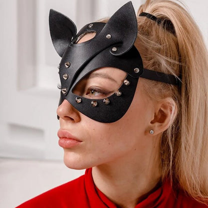 Elsie's Sexy Mask